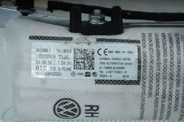Подушка безопасности правого сиденья Seat Leon 2.0 TDI 2013 5G0880242C it-15403 Дизель - 3