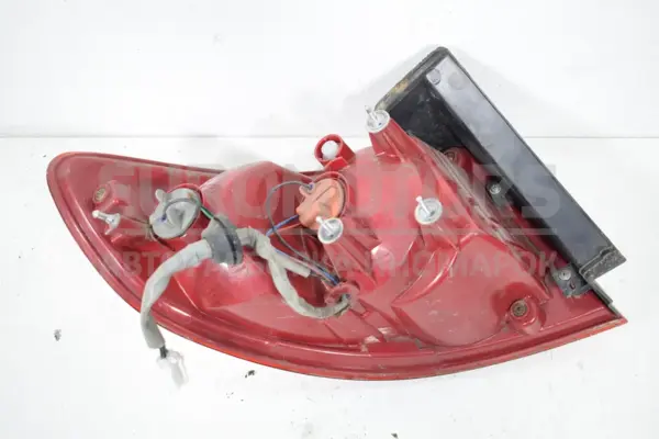 Правий задній ліхтар Hyundai Santa FE 2.2cdi 2006-2012 924022B000 it-15458 Дизель - 2