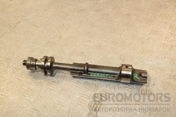 Вал балансирний правий Kia Sorento 2.5crdi 2002-2009 233214A001 424166 euromotors.com.ua