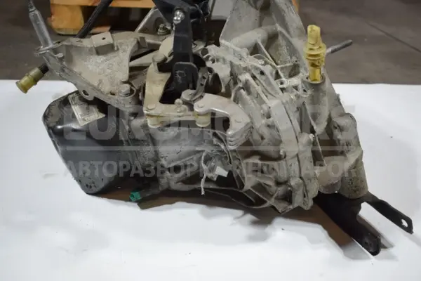 Механическая коробка передач 5-ступенчатая Dacia Duster 1.6 SCe 2010 320106830R it-15486 Бензин - 7