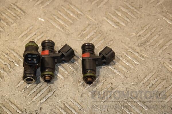 Форсунка бензин электрическая VW Polo 1.2 12V 2001-2009 03E906031A 427500 euromotors.com.ua