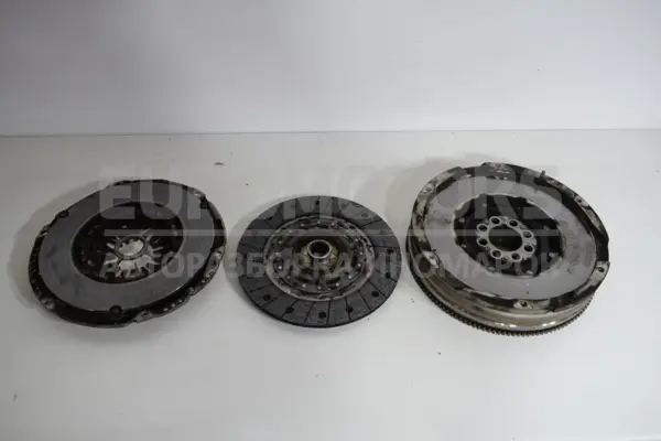 Двухмассовый маховик (комплект сцепления) Toyota Verso 1.6d 2009-2018 13450-0X020 it-15537 Дизель euromotors.com.ua