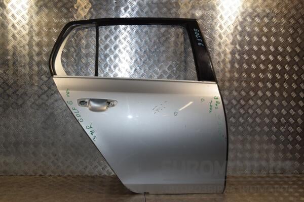 Двері задні права хетчбек (дефект) VW Golf (VI) 2008-2013 5K6833312 428243 euromotors.com.ua
