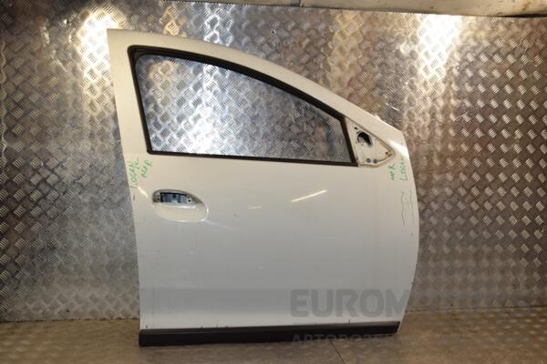 Двері передні права (дефект) Dacia Logan 2014 801000083R 428988 euromotors.com.ua