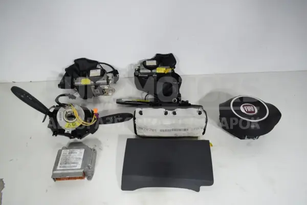Повний комплект подушок безпеки + центральна панель приладів Fiat 500 1.2 2007 051783739 it-15593 Бензин euromotors.com.ua