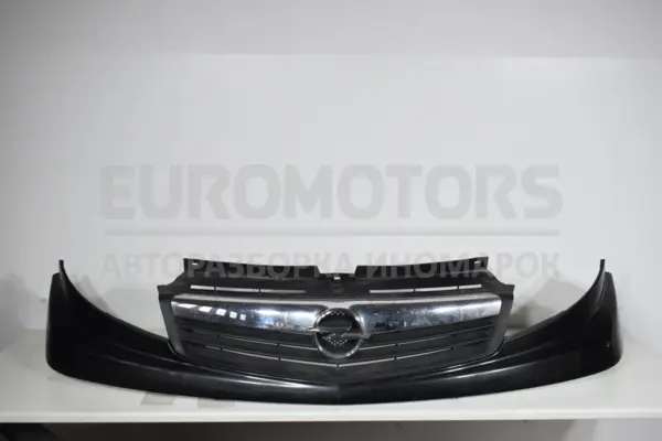 Решетка радиатора 06- Opel Vivaro 2001-2014 93856149 it-15635 Дизель euromotors.com.ua
