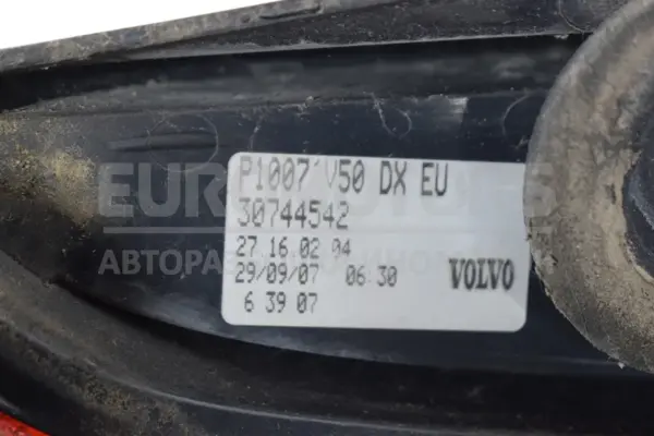 Правий задній ліхтар Volvo V50 1.6 D 2004-2012 30744542 it-15777 Дизель - 3