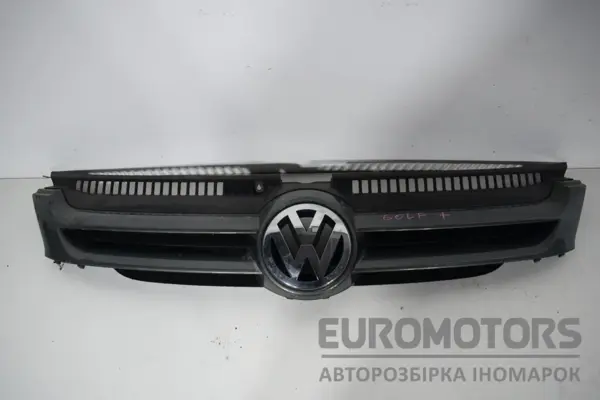 Решетка радиатора -09 VW Golf Plus 1.4 TSI 2005-2014 5M0853655A it-15970 Бензин euromotors.com.ua