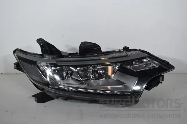 Ліва біксенонова фара Mitsubishi Outlander 2.2tdi 2012 8301CB64 it-16218 Дизель - 2