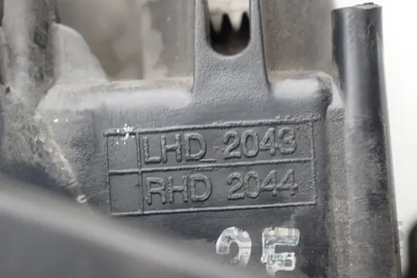 Правая ксеноновая фара Chevrolet Captiva 2.0cdi 2006-2011 LHD2043 it-16279 Дизель - 4