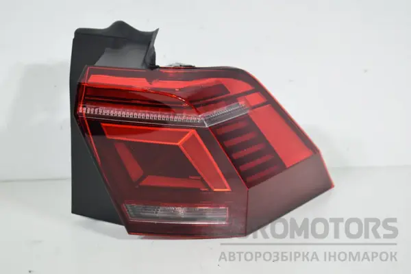 Правый светодиодный задний фонарь 20- VW Tiguan 2.0 TDI 2016 5NA945208K it-16454 Дизель euromotors.com.ua