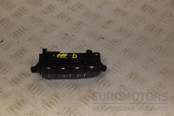 Блок кнопок Kia Ceed 2018 93300J7100 436631 euromotors.com.ua