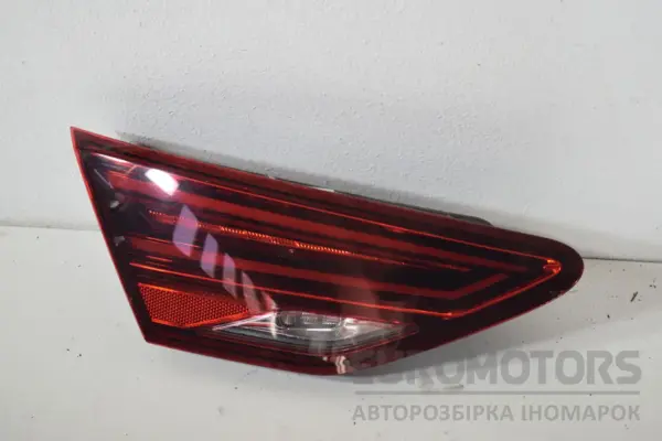 Ліва внутрішня фара Seat Leon 2.0 TDI 2013 5F0945307N it-16637 Дизель euromotors.com.ua
