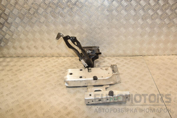 Кронштейн підсилювача переднього бампера правий BMW 1 (F20) 2010 51117266192 437837 - 2