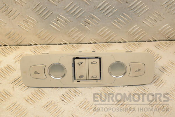 Плафон салона задний Audi Q7 (4L) 2005-2015 4L0947112A 437873 euromotors.com.ua