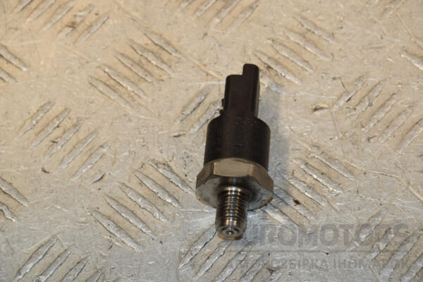 Датчик тиску палива в рейці Fiat Scudo 2.0jtd 1995-2007 0281002283 438115 euromotors.com.ua