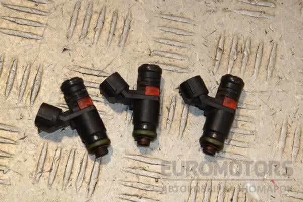 Форсунка бензин электрическая VW Polo 1.2 12V 2001-2009 03E906031A 438619 euromotors.com.ua