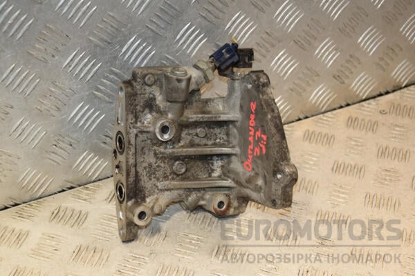 Кронштейн теплообменника Mitsubishi Outlander 2.2DI-D 2012 1240A073 438762 euromotors.com.ua