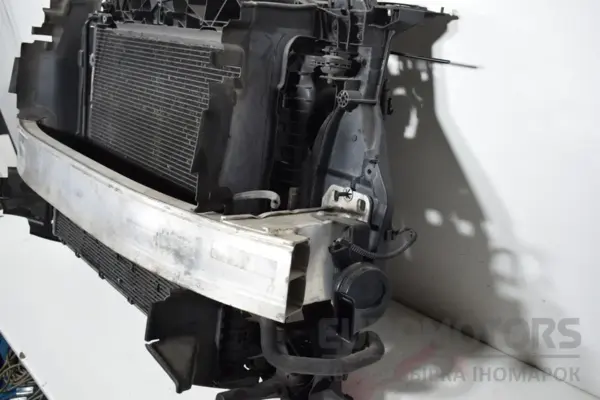 Передняя панель с комплектом диффузора/радиатора Audi Q3 2.0tdi 2012 8K0959455P it-16899 Дизель - 3