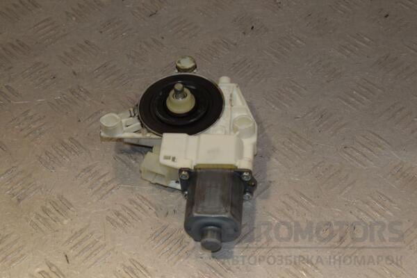 Моторчик склопідіймача передній правий Mercedes A-class (W176) 2012-2018 A2469065200 441771 - 2