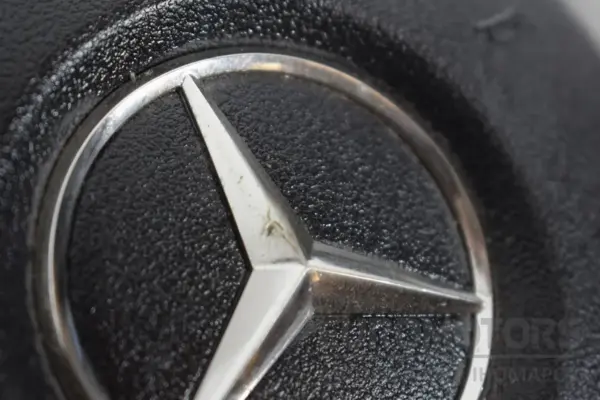 Подушка безопасности рулевого колеса Mercedes GLA-Class 2.2 CDI (X156) 2013 A0008600800 it-16928 Дизель - 2