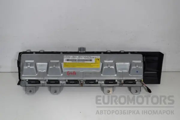 Нижняя подушка безопасности (коленная) Mercedes GLA-Class 2.2 CDI (X156) 2013 A1768600000 it-16935 Дизель euromotors.com.ua