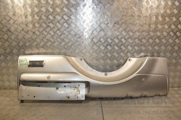 Накладка кришки багажника нижня (дефект) Toyota Rav 4 2000-2005 7681142170 443717 euromotors.com.ua
