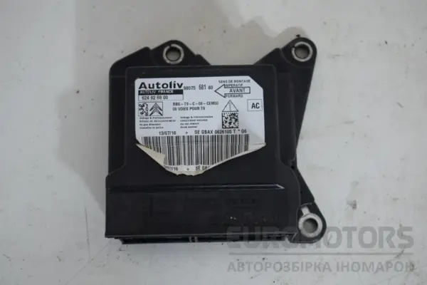 Блок управления подушкой безопасности Peugeot 308 1.6 hdi (T9) 2013-2021 9807568180 it-17094 Дизель euromotors.com.ua