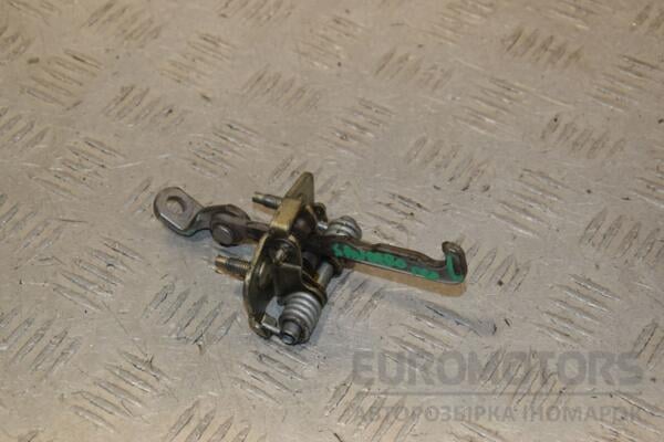 Ограничитель двери передний левый Renault Sandero 2007-2013 444805 euromotors.com.ua