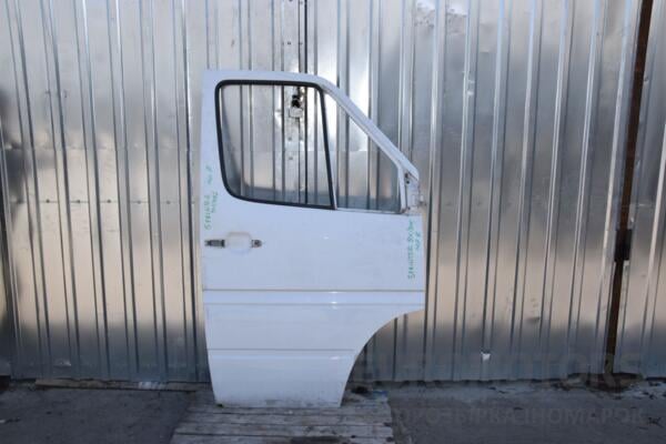 Двері передні праві (дефект) Mercedes Sprinter (901/905) 1995-2006 A9017200405 445905 euromotors.com.ua