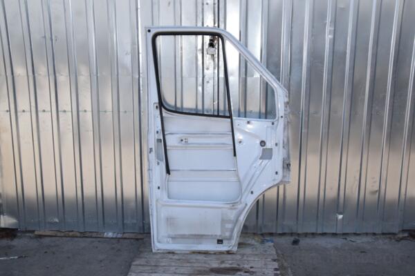Дверь передняя левая (дефект) Mercedes Sprinter (901/905) 1995-2006 A9017200305 445908 - 2