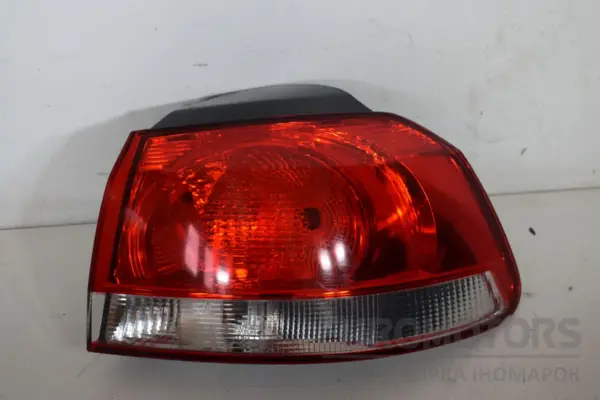 Правый задний фонарь VW Golf 1.6 TDI (VI) 2008-2013 5K0945112 it-17190 euromotors.com.ua
