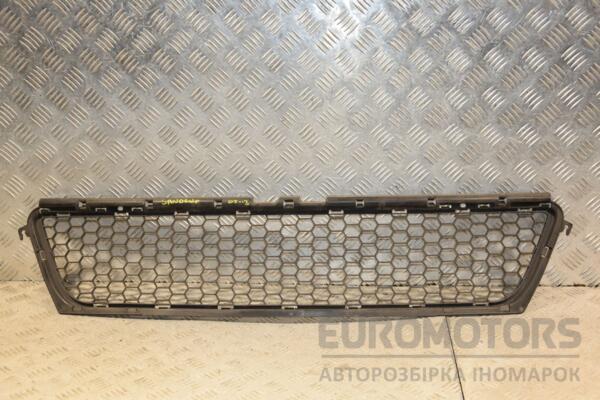 Решетка переднего бампера центральная Renault Sandero 2007-2013 8200735103 446307 euromotors.com.ua