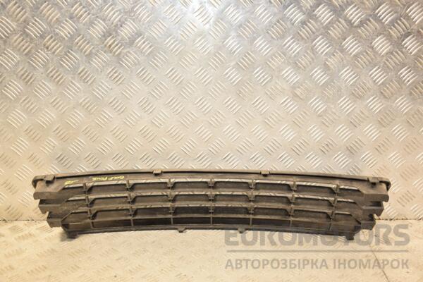 Решетка в бампер центральная -09 VW Golf Plus 2005-2014 5M0853677 446320 - 2
