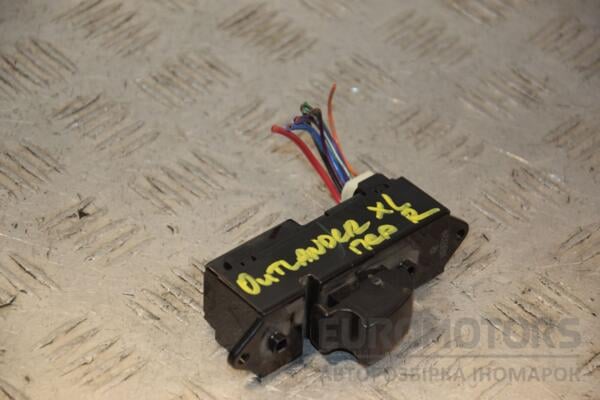 Кнопка стеклоподъемника передняя правая Mitsubishi Outlander XL 2006-2012 8608A061 447448 euromotors.com.ua