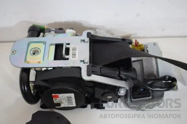 Передний левый ремень безопасности Mercedes E-class -- (W212) 2009-2016 A2128606585 it-17434 Дизель - 2