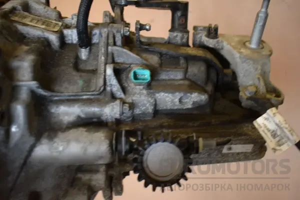 Механическая коробка передач 5-ступенчатая Dacia Sandero 1.0 TCE (III) 2020 320103789R it-17672 Бензин - 8