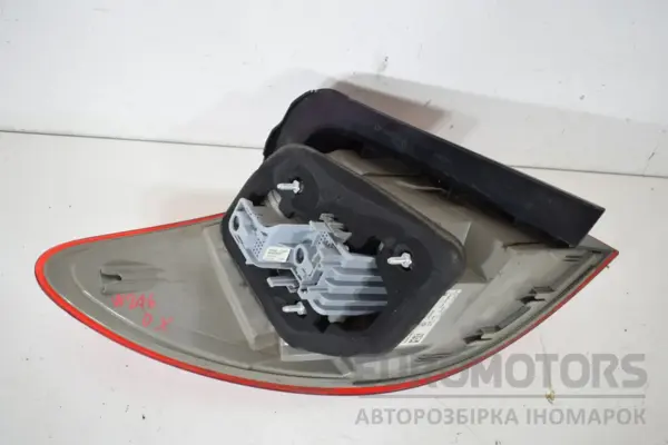 Правий задній ліхтар Mercedes B-class 1.8 CDI (W246) 2012 it-17743 Дизель - 2