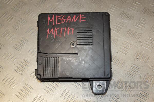 Блок предохранителей Renault Megane (II) 2003-2009 8200306033 450374 - 2