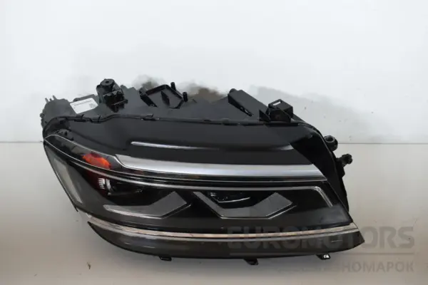 Правая полностью светодиодная фара VW Tiguan 2.0 TDI 2016 5NN941082 it-17793 Дизель - 2