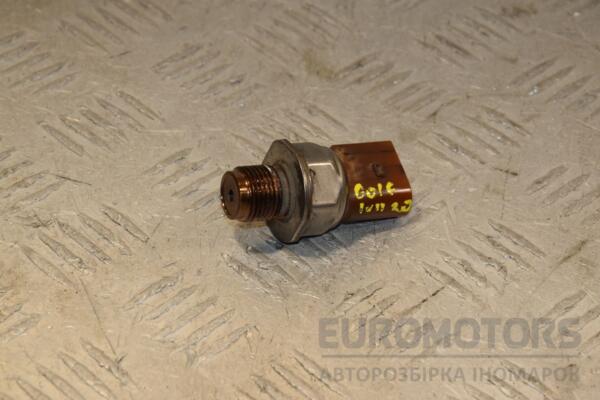 Датчик давления топлива в рейке VW Golf 2.0tdi (VI) 2008-2013 03L906051 451248