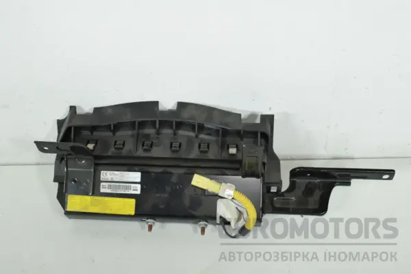 Нижняя подушка безопасности (коленная) Hyundai Santa FE 2.2 CRDI 2012 569702W000 it-17925 Дизель - 2