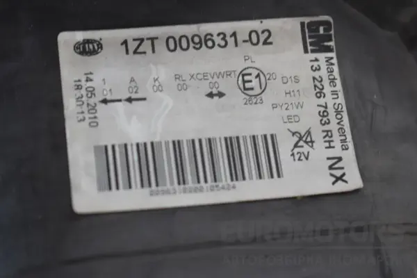 Права ксенонова фара Opel Insignia 2.0 CDTI 2008-2017 13226793 it-17960 Дизель - 4